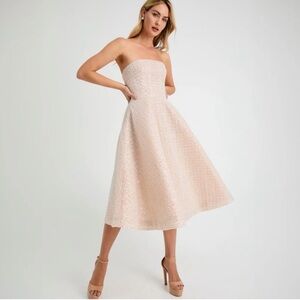 Helsi Vivi Dress, Elegant Strapless Dress
